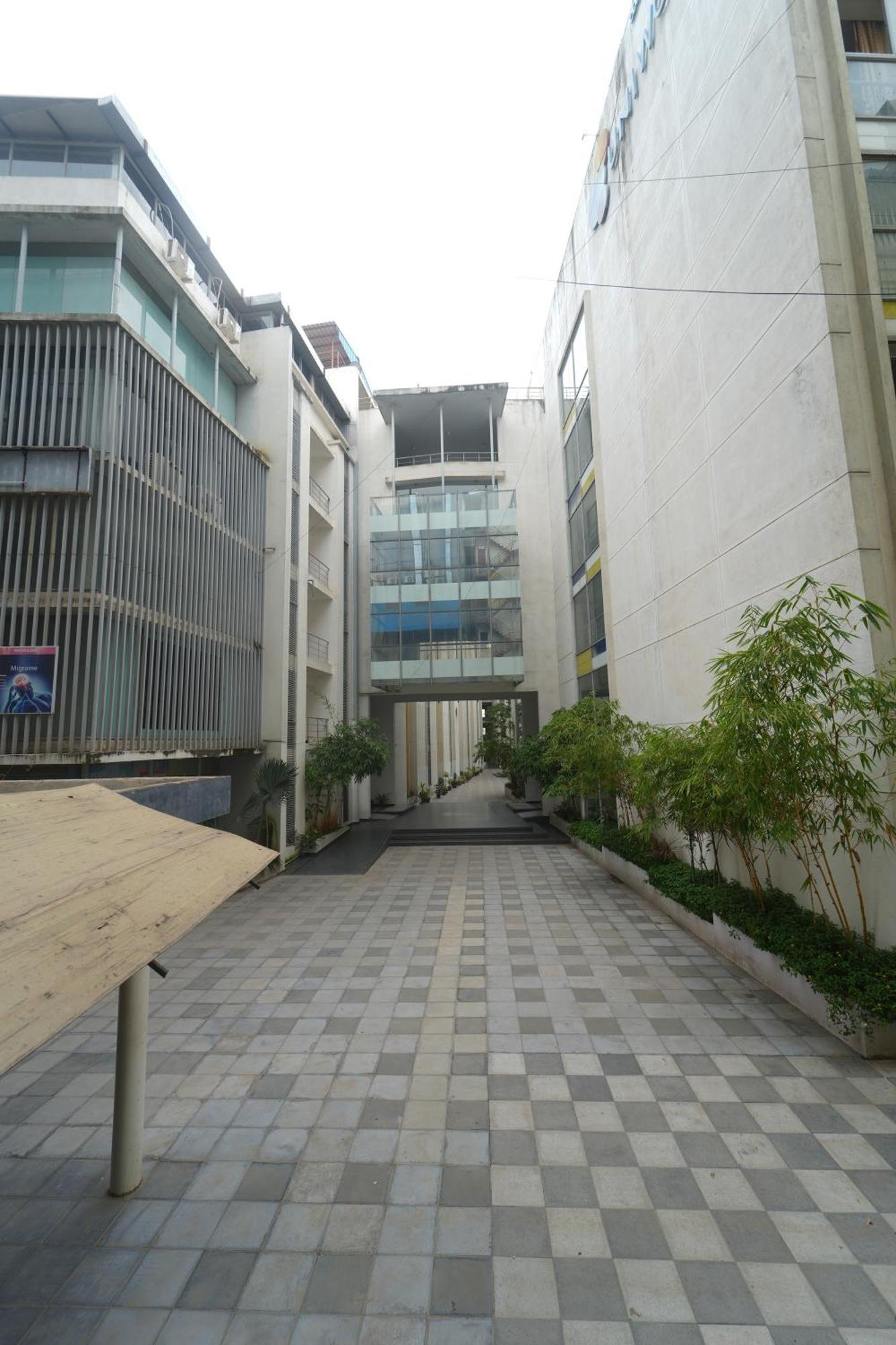 Bubble Hotel Electronic City Kammasandra Dış mekan fotoğraf